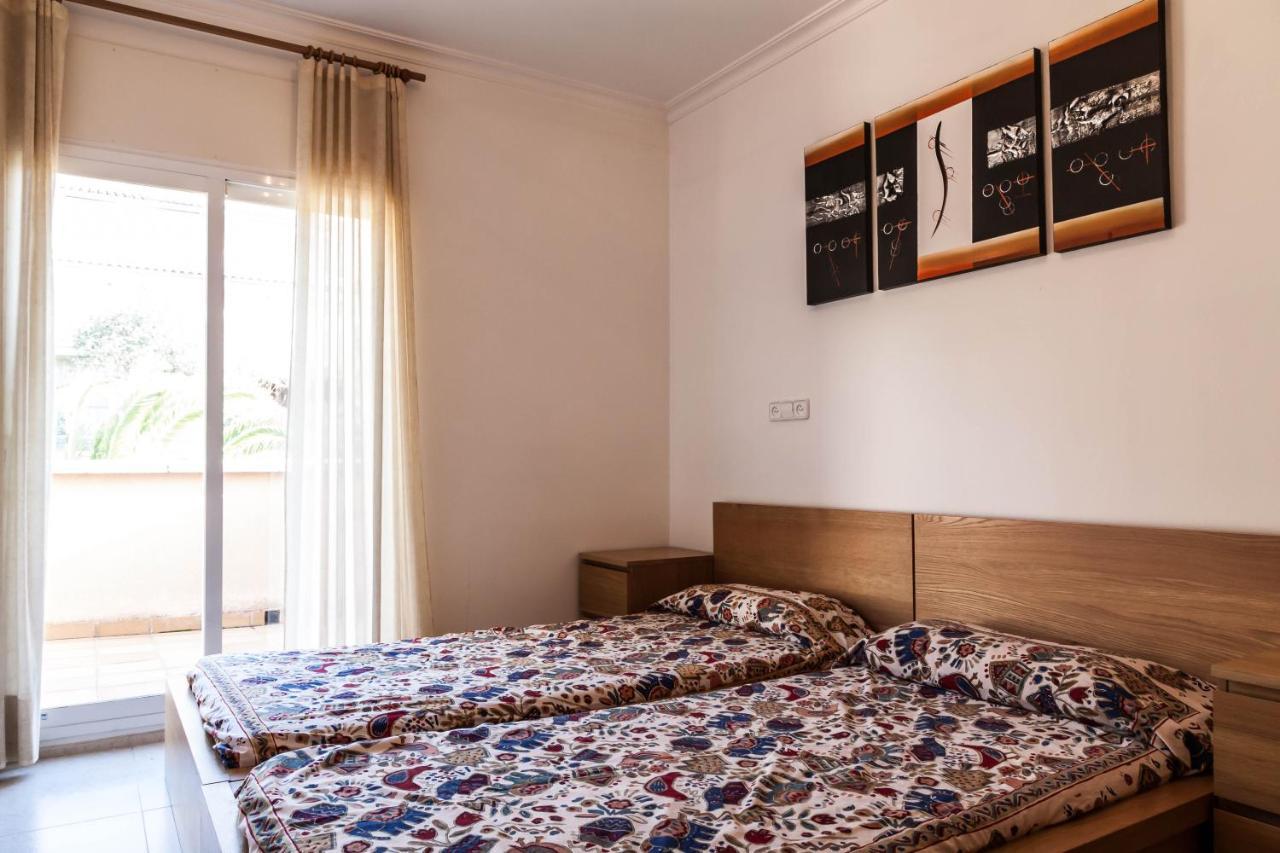 הוילה L' Escala Casa Con Jardin-Wifi Free מראה חיצוני תמונה