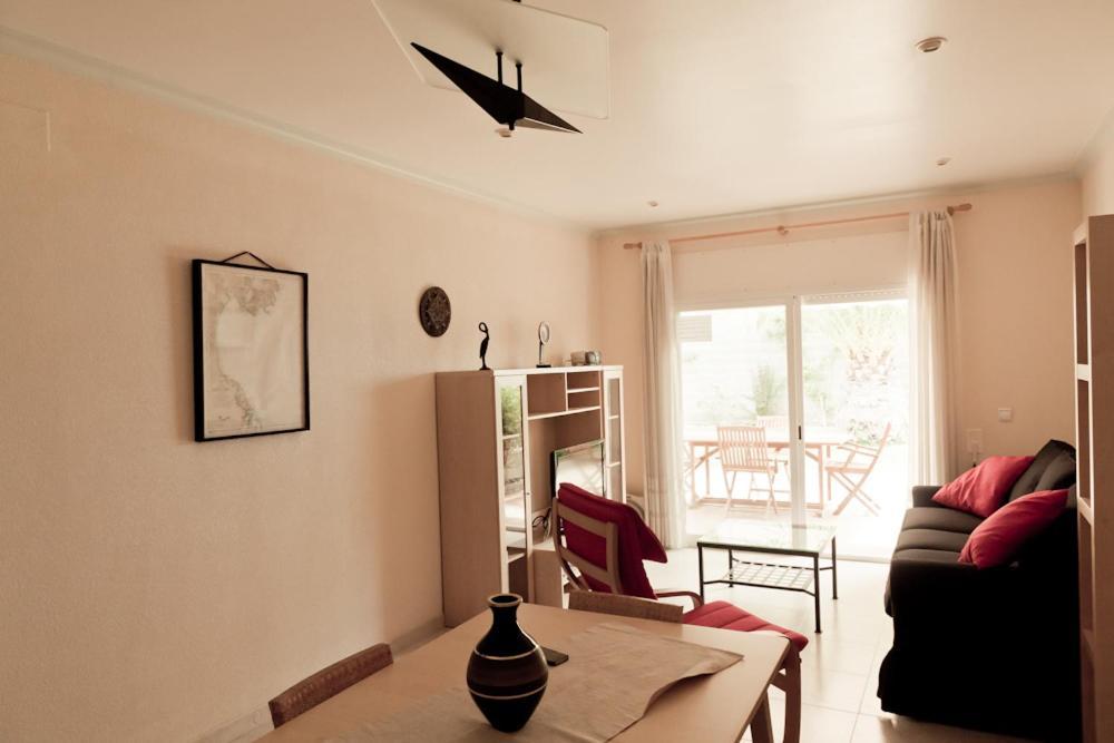 הוילה L' Escala Casa Con Jardin-Wifi Free מראה חיצוני תמונה