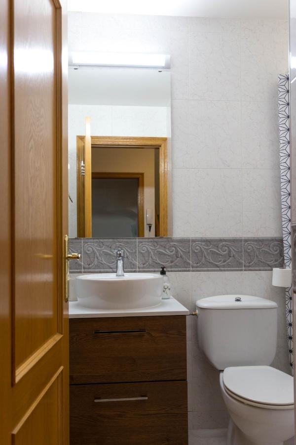 הוילה L' Escala Casa Con Jardin-Wifi Free מראה חיצוני תמונה